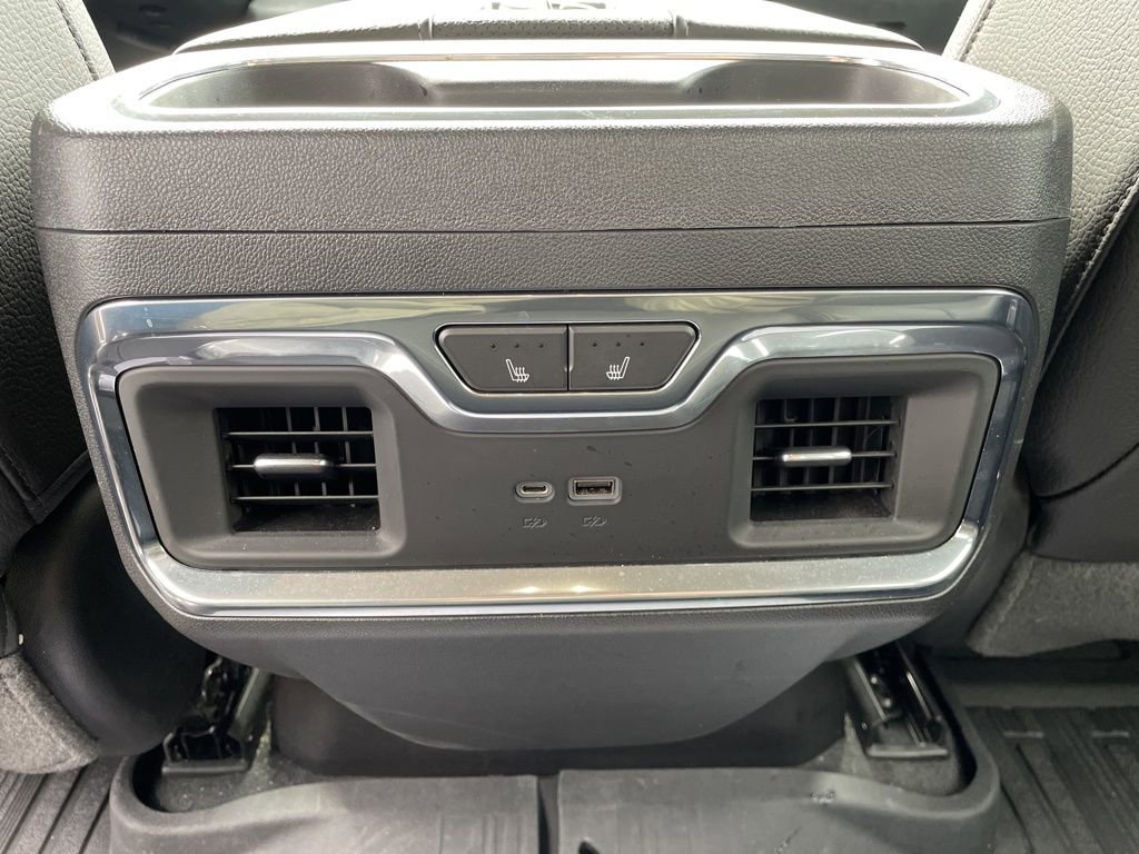 Used 2022 GMC Sierra 1500 Denali AWD/4WD image 13