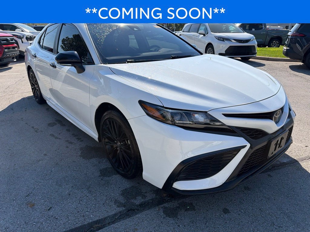 Used 2022 Toyota Camry SE AWD/4WD image 3
