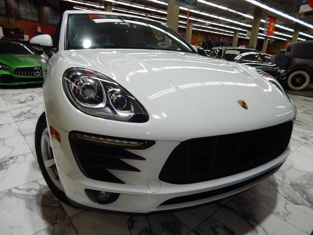 Used 2018 Porsche Macan AWD/4WD image 4