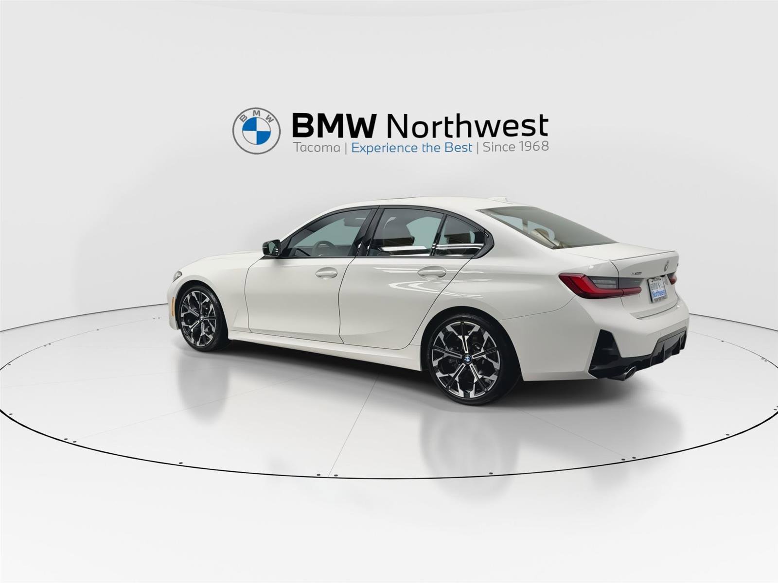 Used 2025 BMW 330i xDrive Sedan w/ M Sport Package AWD/4WD image 12