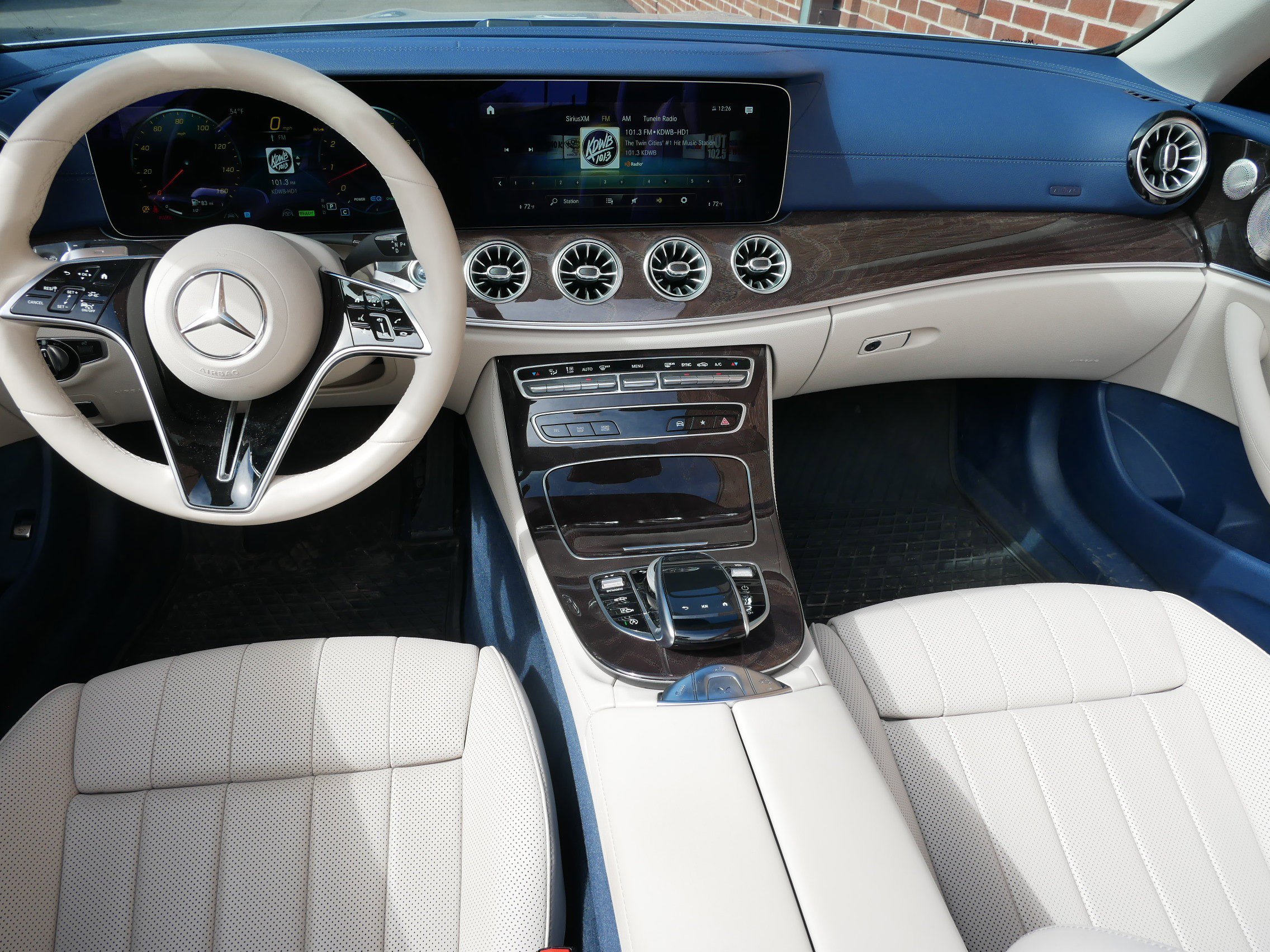 Used 2022 Mercedes-Benz E 450 4MATIC Cabriolet image 14