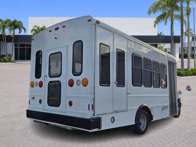 Used 2011 Ford E-450 and Econoline 450 Super Duty image 7
