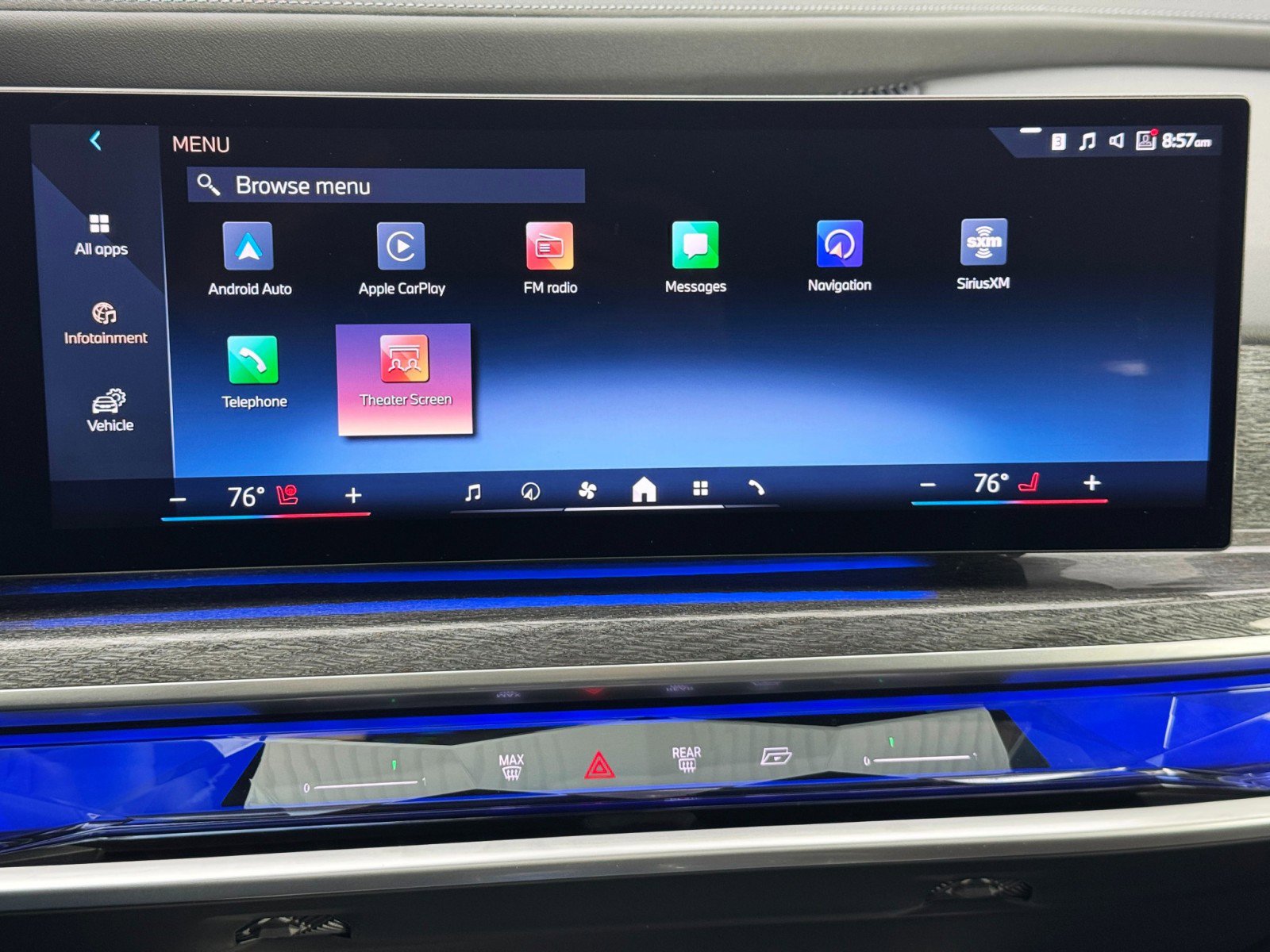 Used 2023 BMW i7 xDrive60 w/ Executive Package 2 image 28