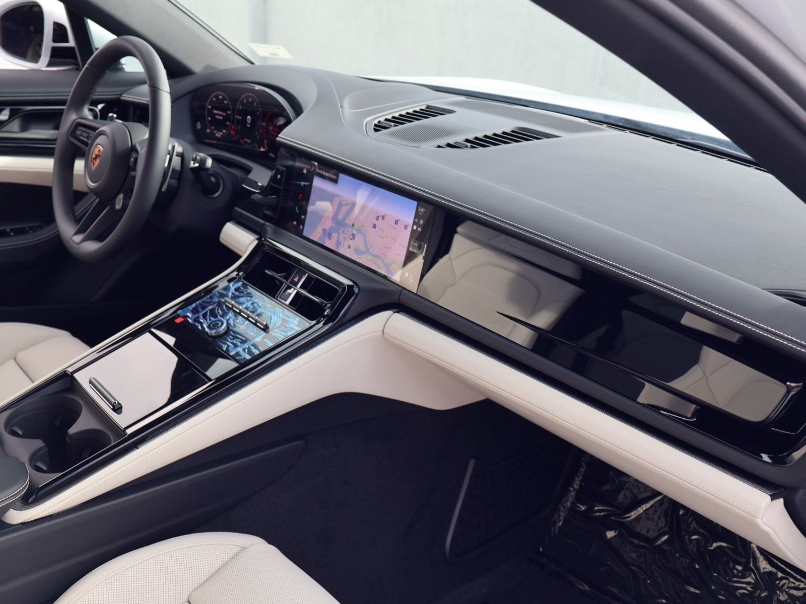 New 2026 Porsche Panamera image 24
