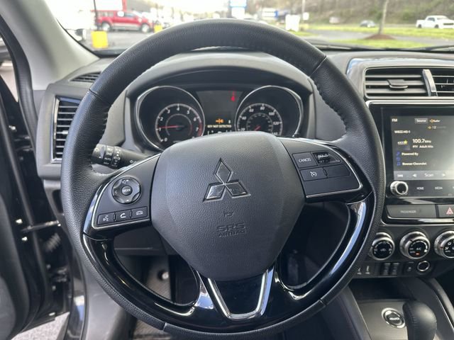 Used 2025 Mitsubishi Outlander Sport SE AWD/4WD image 13