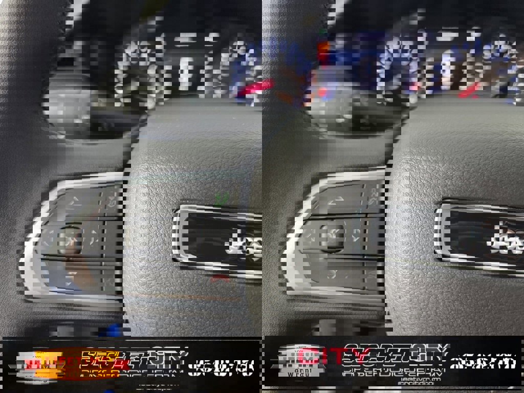 New 2026 Jeep Compass Latitude image 16