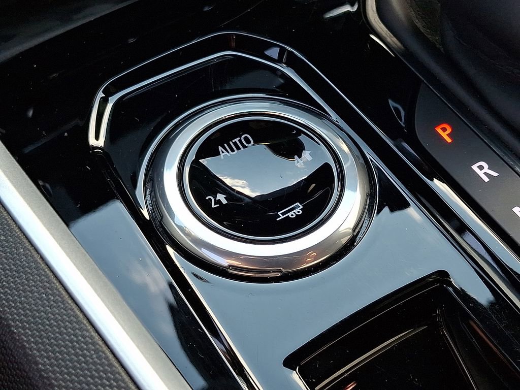 Used 2023 Chevrolet Colorado LT w/ LT Convenience Package II image 22