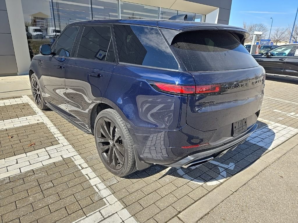 Used 2023 Land Rover Range Rover Sport SE Dynamic image 7