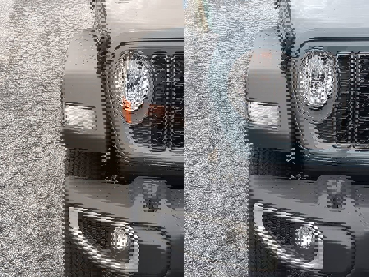 New 2025 Jeep Gladiator Sport image 8