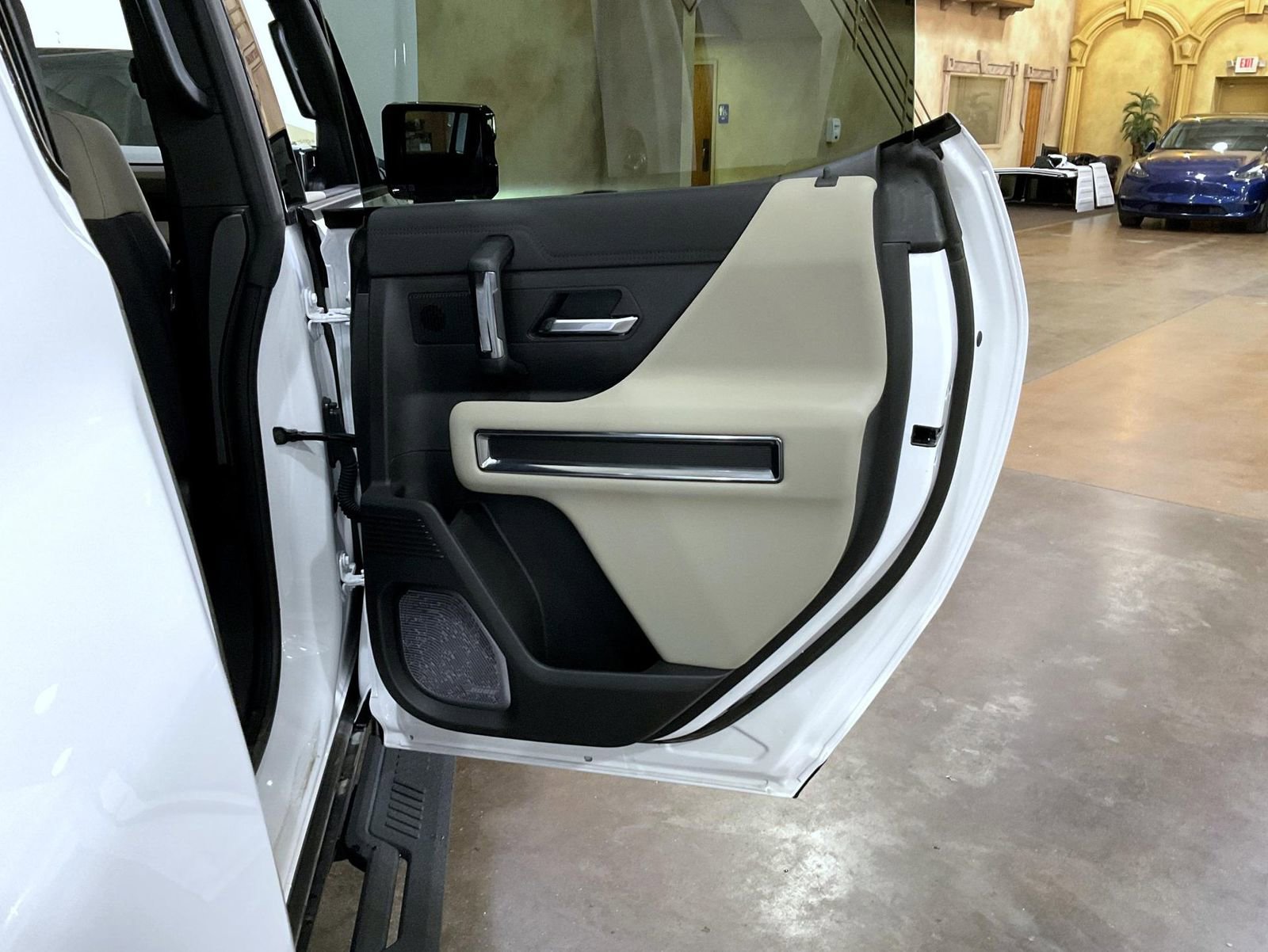 New 2026 GMC Hummer EV 4x4 Crew Cab w/ Battery Pack, 24 Module Pack image 17