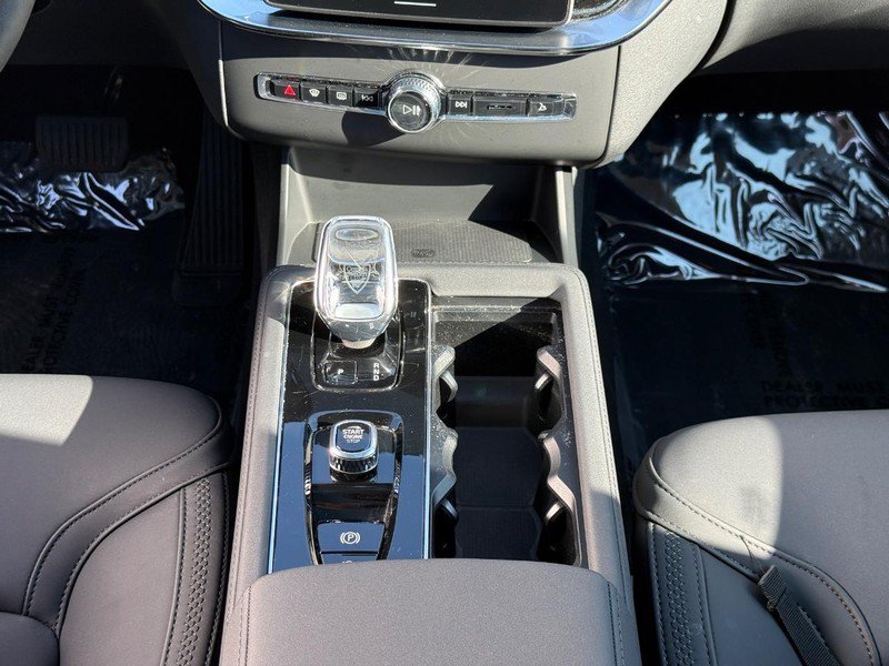 Used 2026 Volvo XC90 B6 Plus AWD/4WD image 16