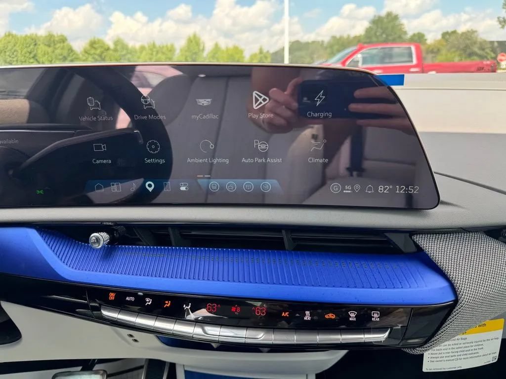 New 2027 Cadillac Optiq Premium Sport AWD/4WD image 28