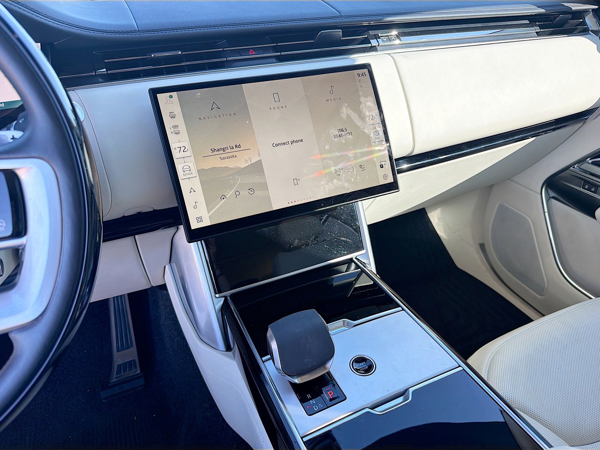 Used 2024 Land Rover Range Rover Long Wheelbase SE image 29