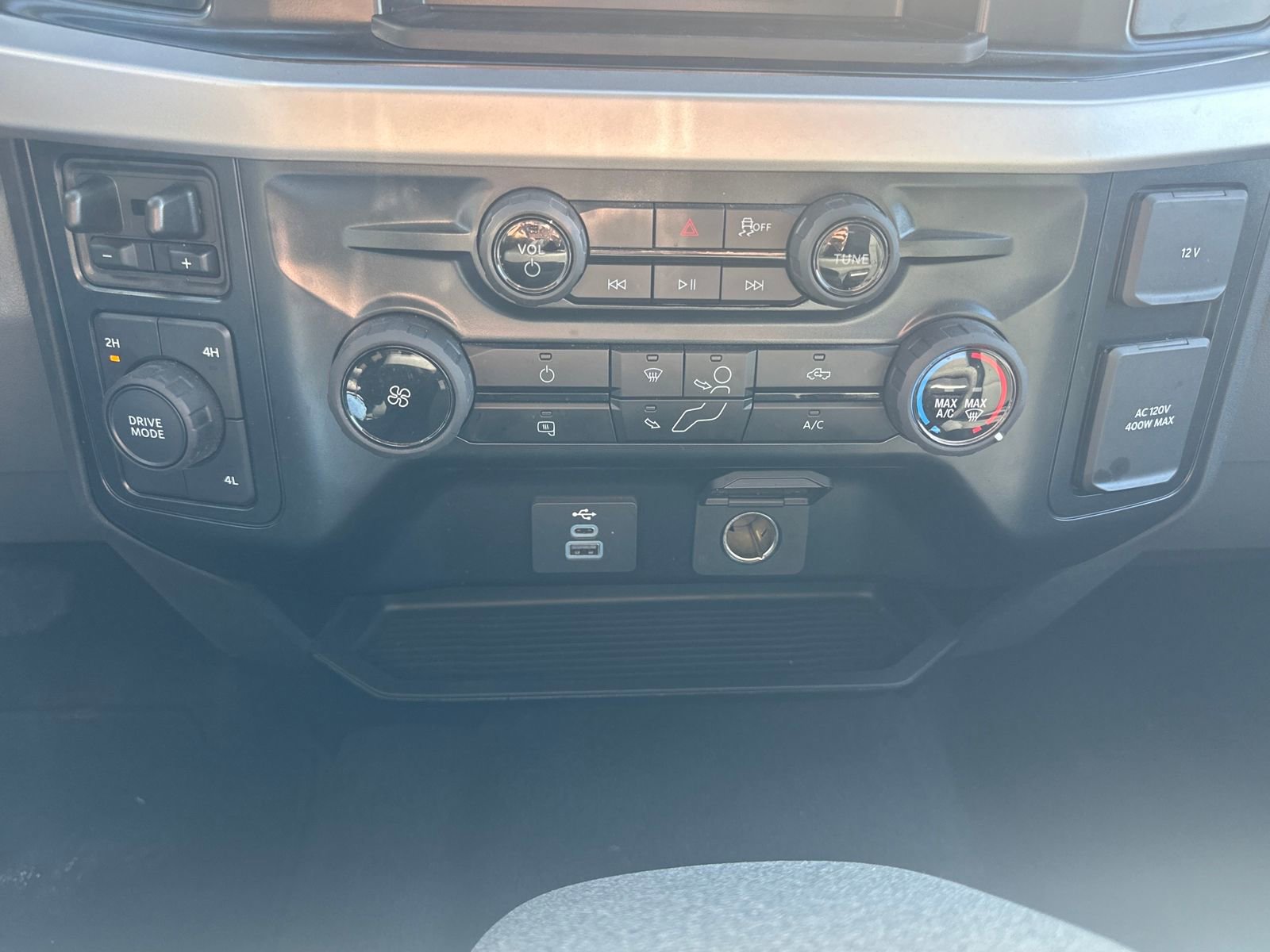 Used 2025 Ford F350 XLT image 19