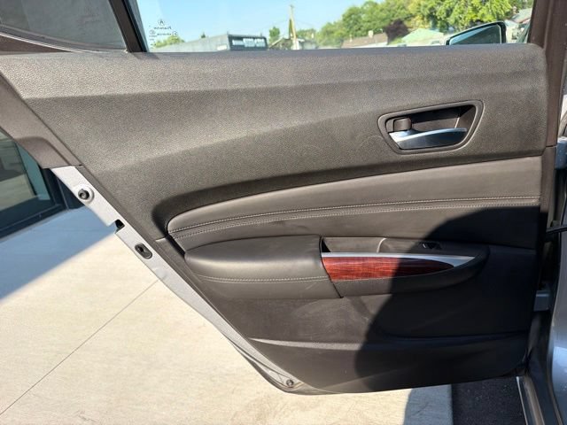 Used 2017 Acura TLX FWD image 18