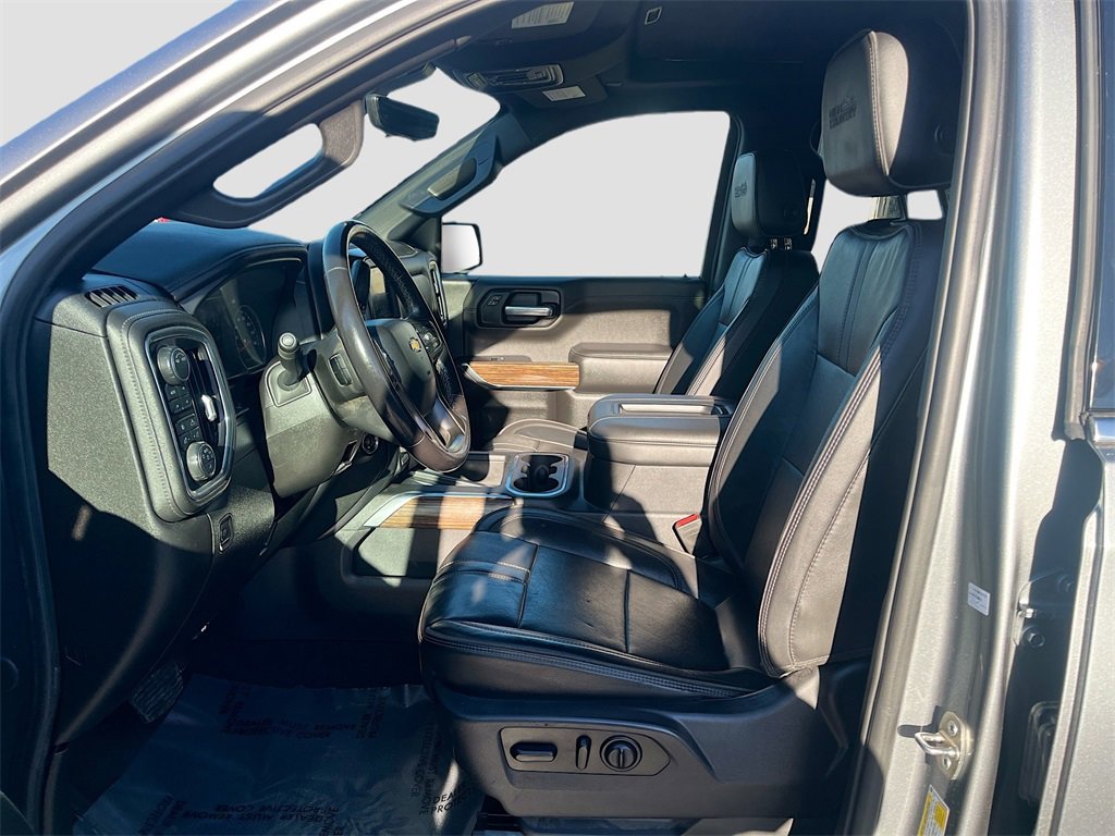 Used 2021 Chevrolet Silverado 1500 High Country w/ Technology Package image 22