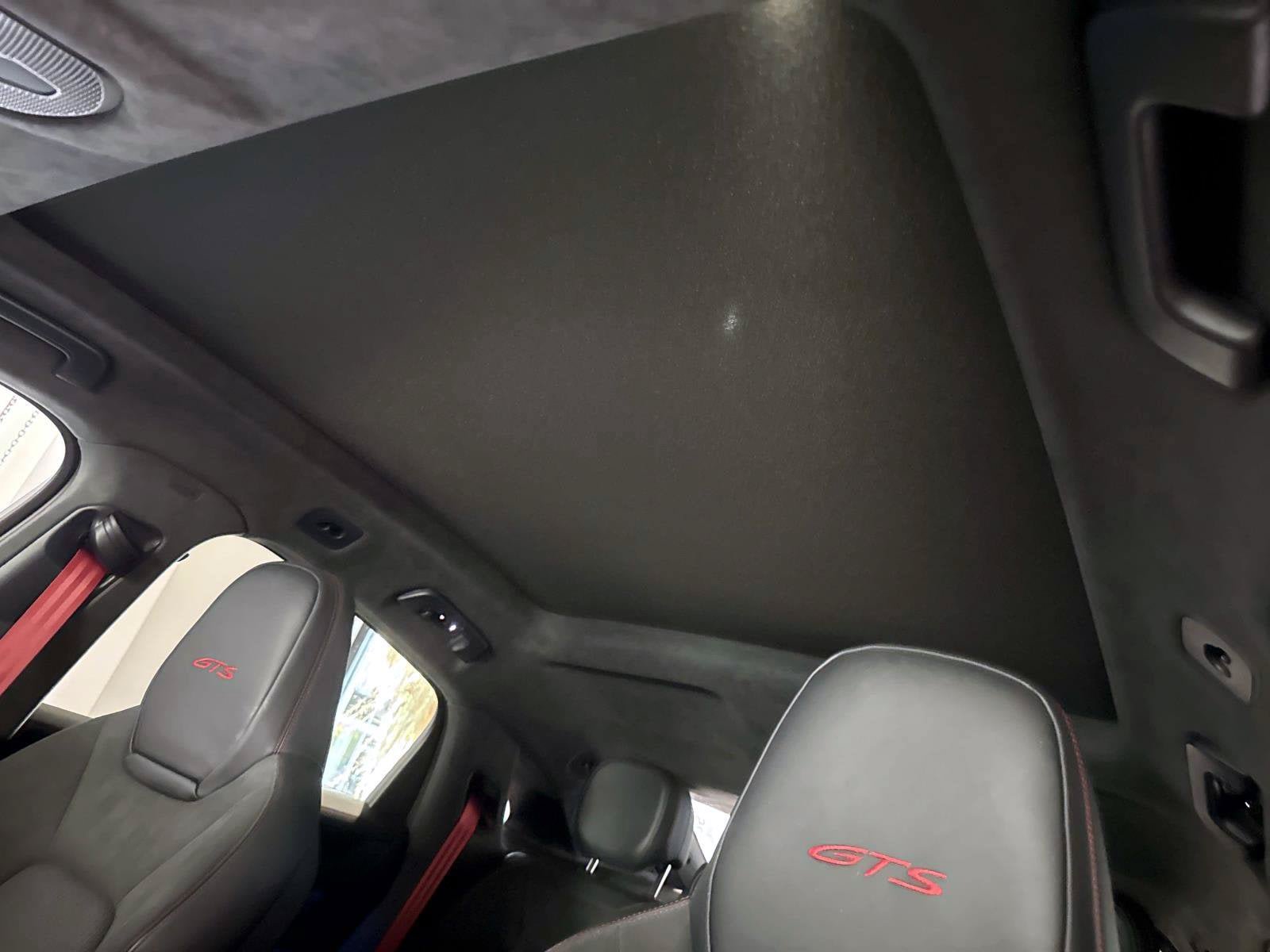 Used 2025 Porsche Cayenne GTS AWD/4WD image 23