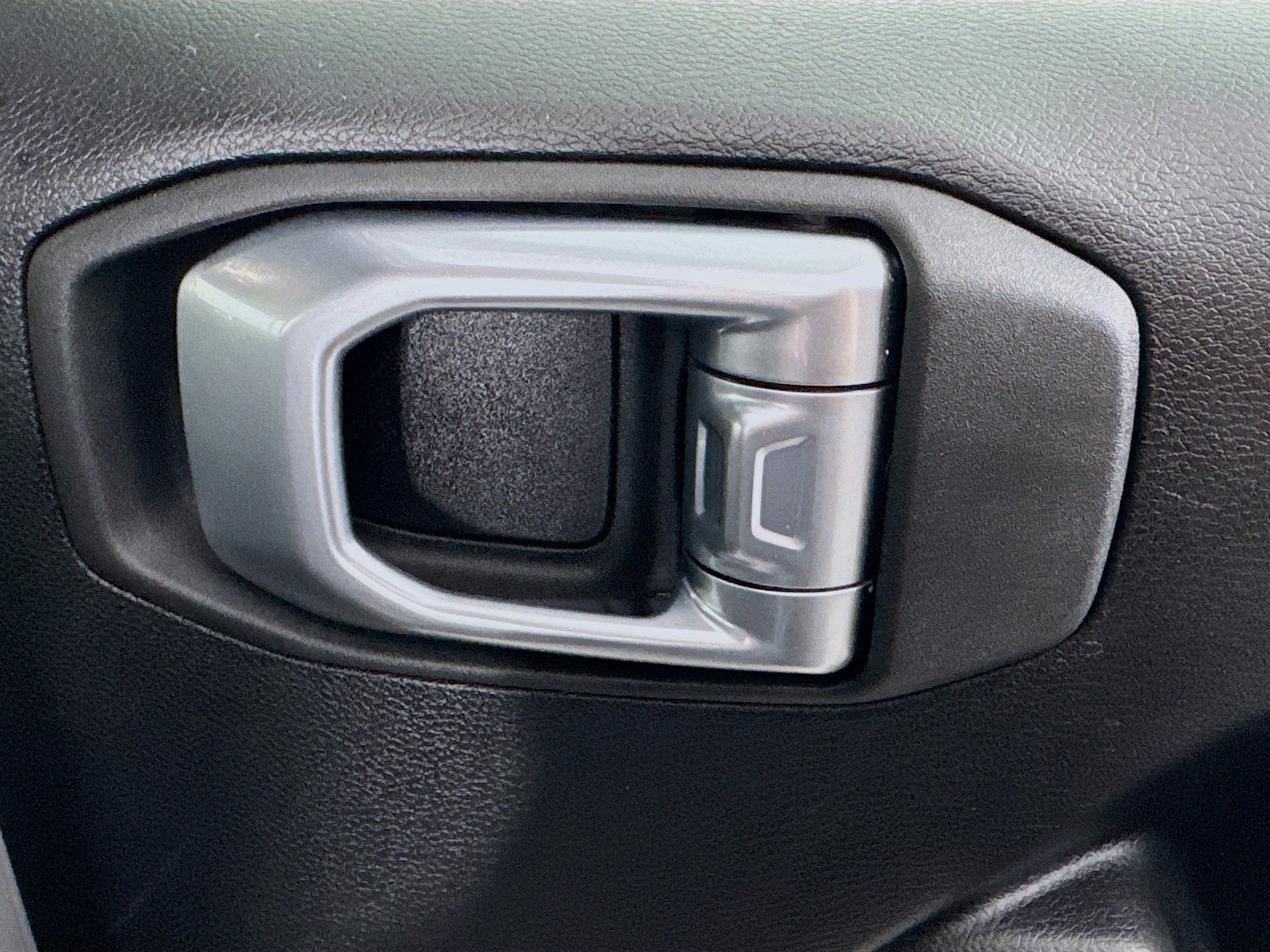 Used 2023 Jeep Wrangler Sport image 30