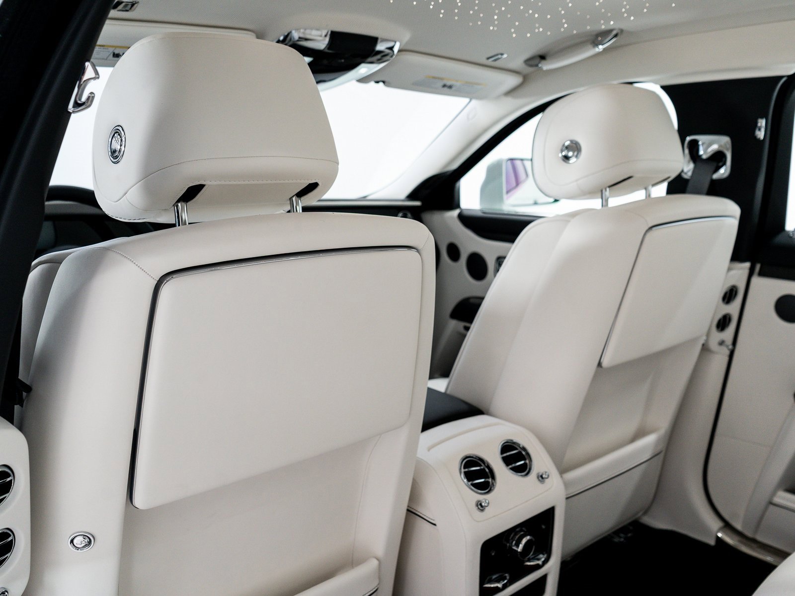 New 2025 Rolls-Royce Ghost image 24