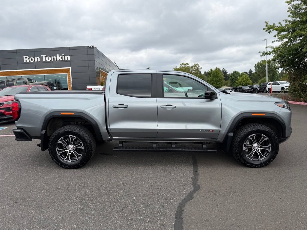 Used 2024 GMC Canyon AT4 w/ AT4 Premium Package AWD/4WD image 8