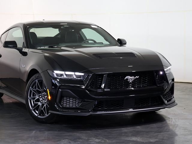 Used 2025 Ford Mustang GT Premium w/ GT Performance Package RWD image 6