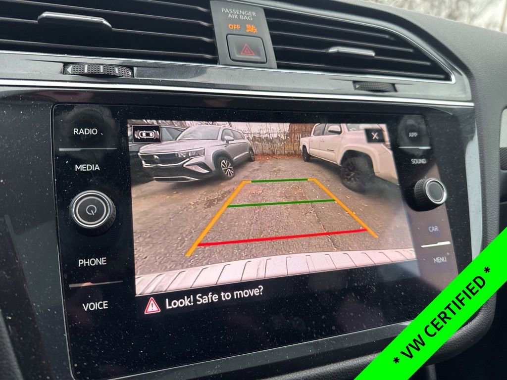Used 2022 Volkswagen Tiguan SE R-Line image 22