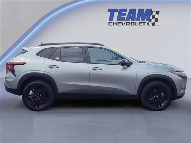 Certified 2024 Chevrolet Trax ACTIV w/ Driver Confidence Package FWD image 4