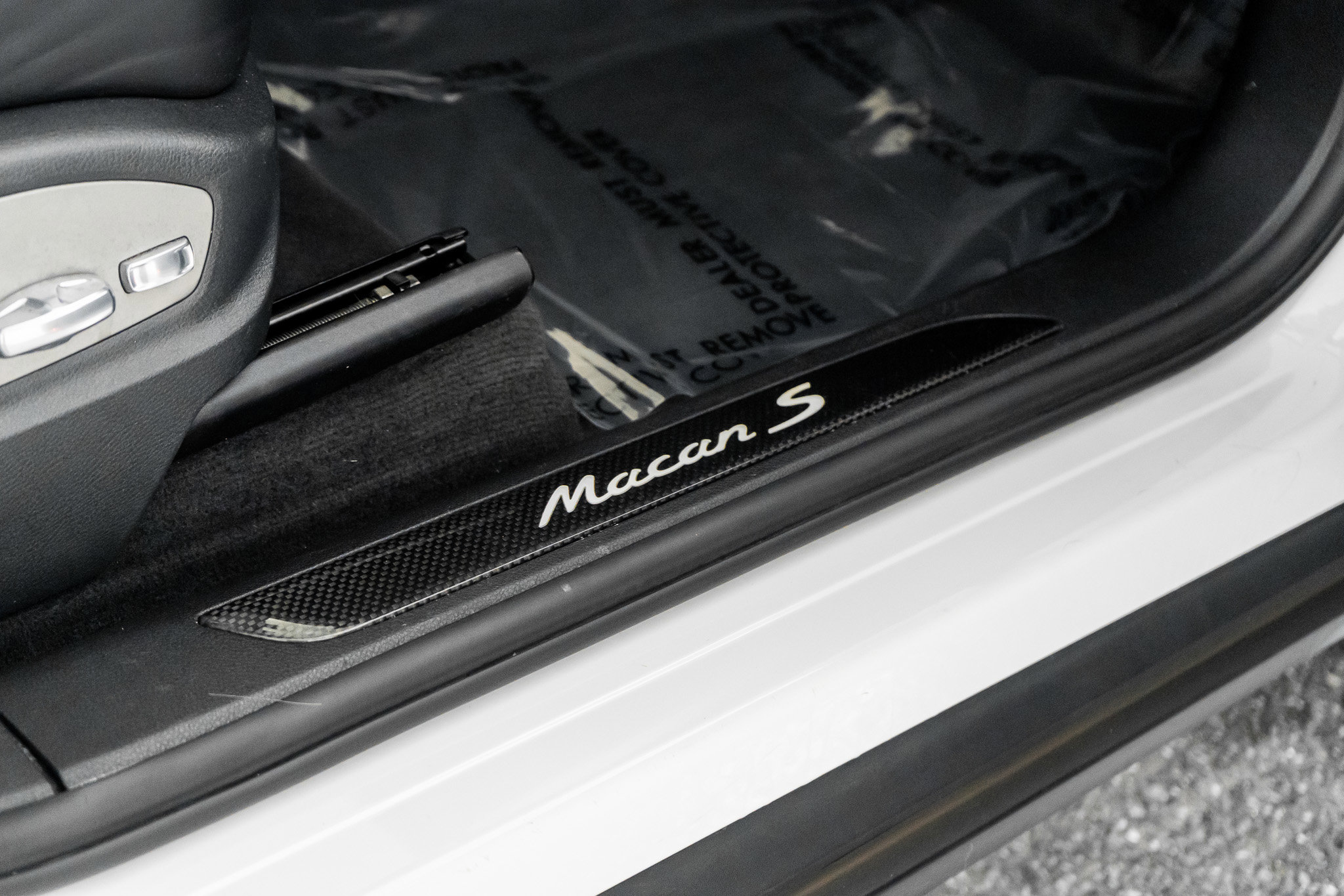 Used 2017 Porsche Macan S image 32