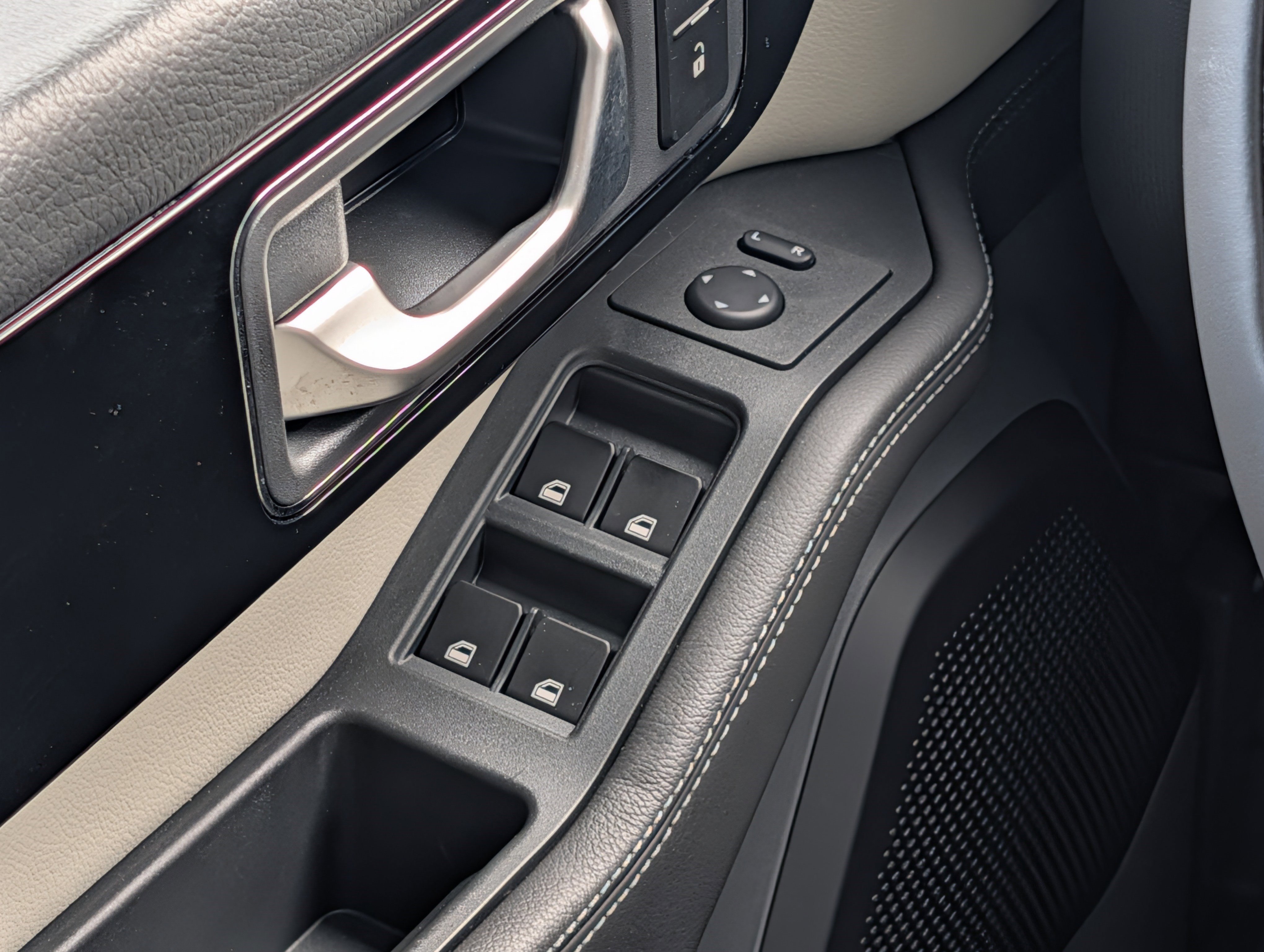 New 2025 INEOS Grenadier Fieldmaster Edition image 24