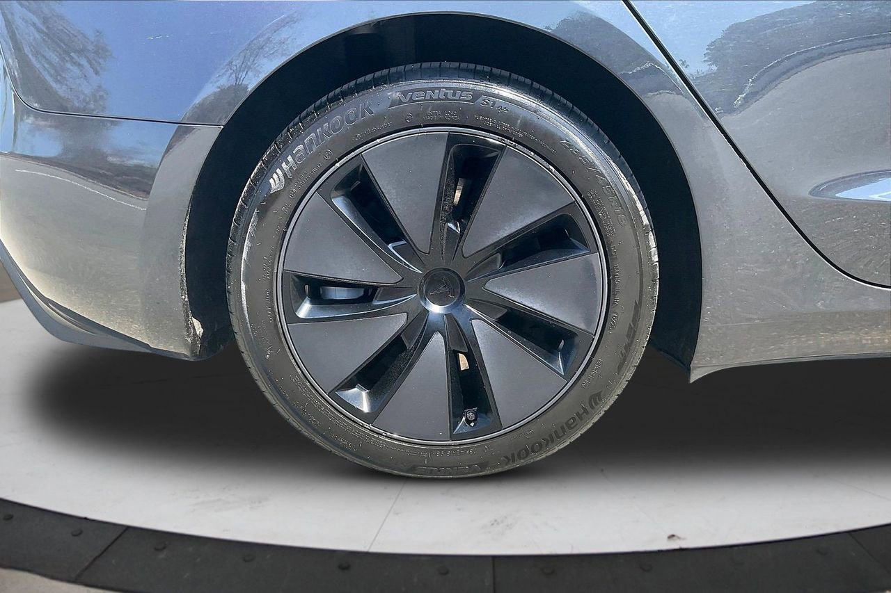 Used 2025 Tesla Model 3 Long Range image 37