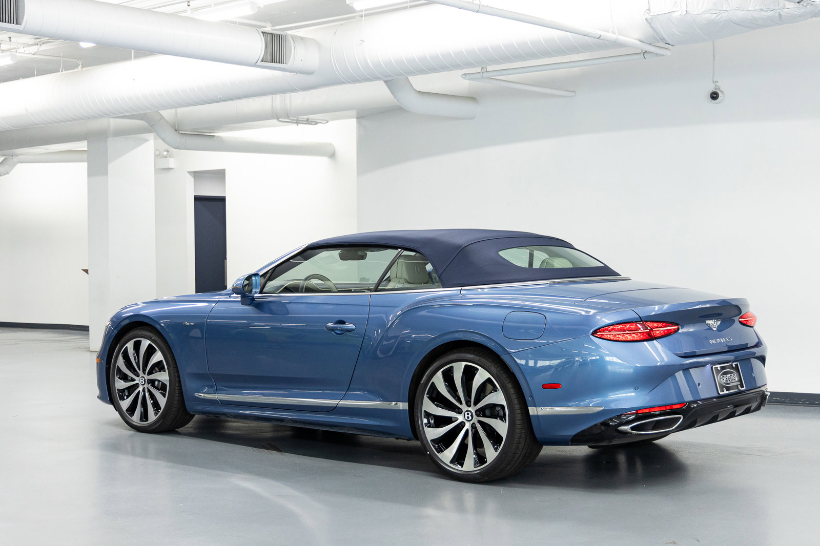 New 2026 Bentley Continental GTC AWD/4WD image 9