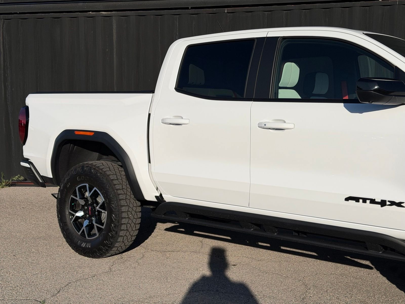 Used 2026 GMC Canyon AT4X AWD/4WD image 5