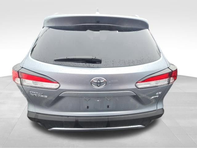 Used 2024 Toyota Corolla Cross LE image 4