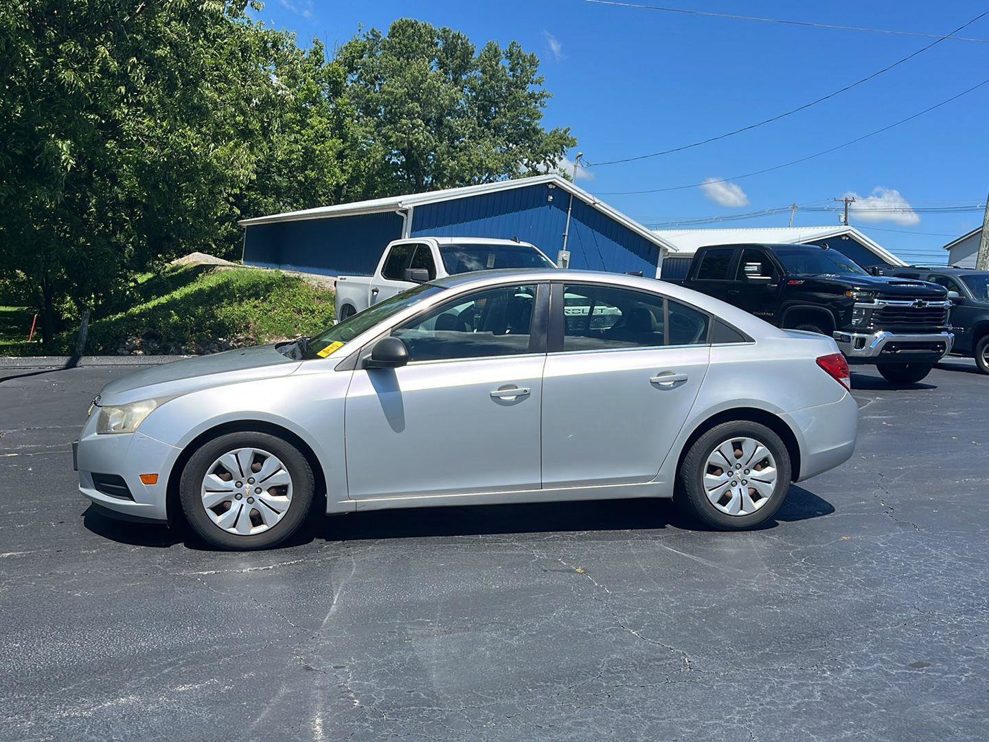 Used 2012 Chevrolet Cruze LS FWD image 2