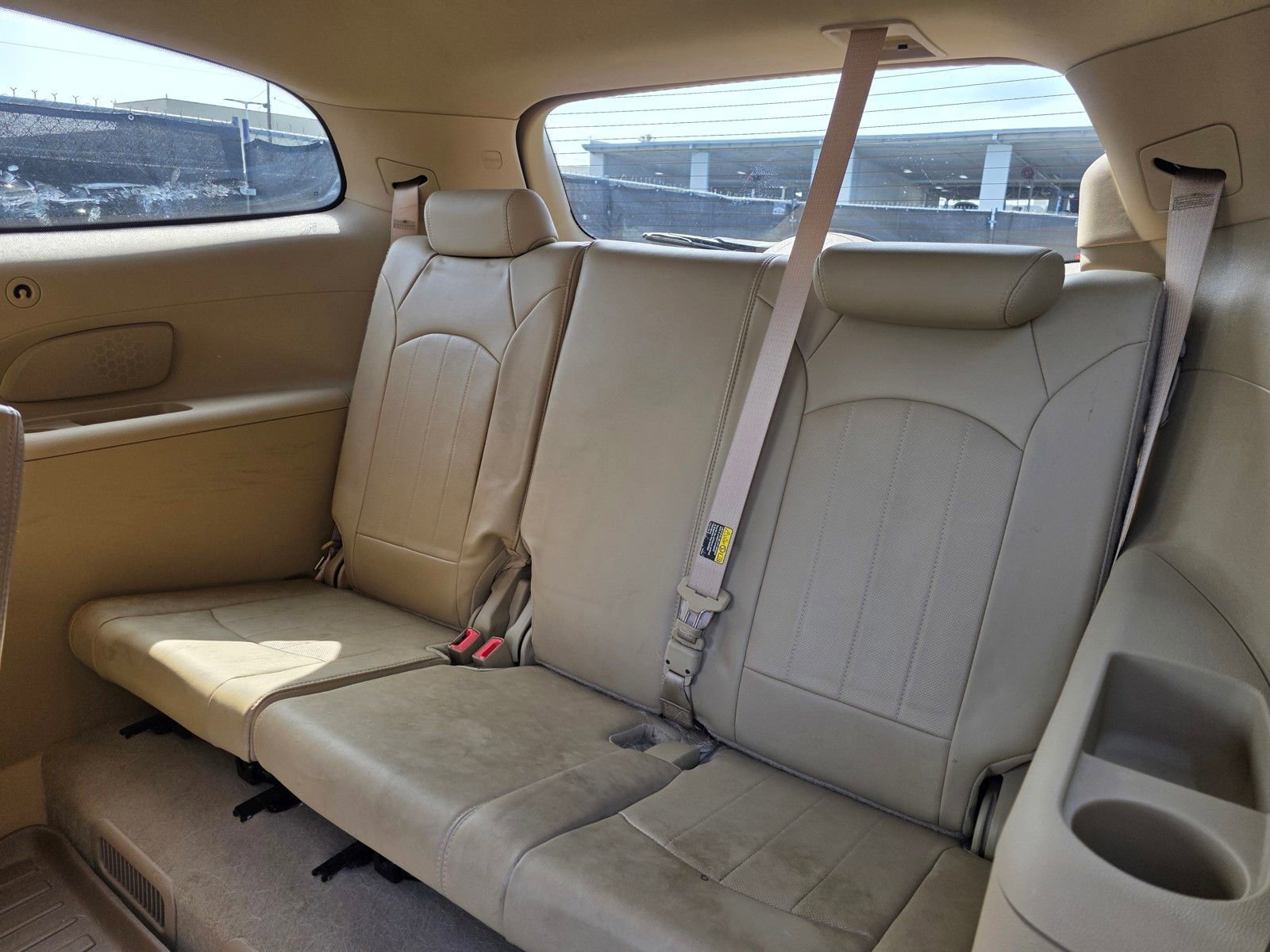 Used 2011 Buick Enclave CXL image 7