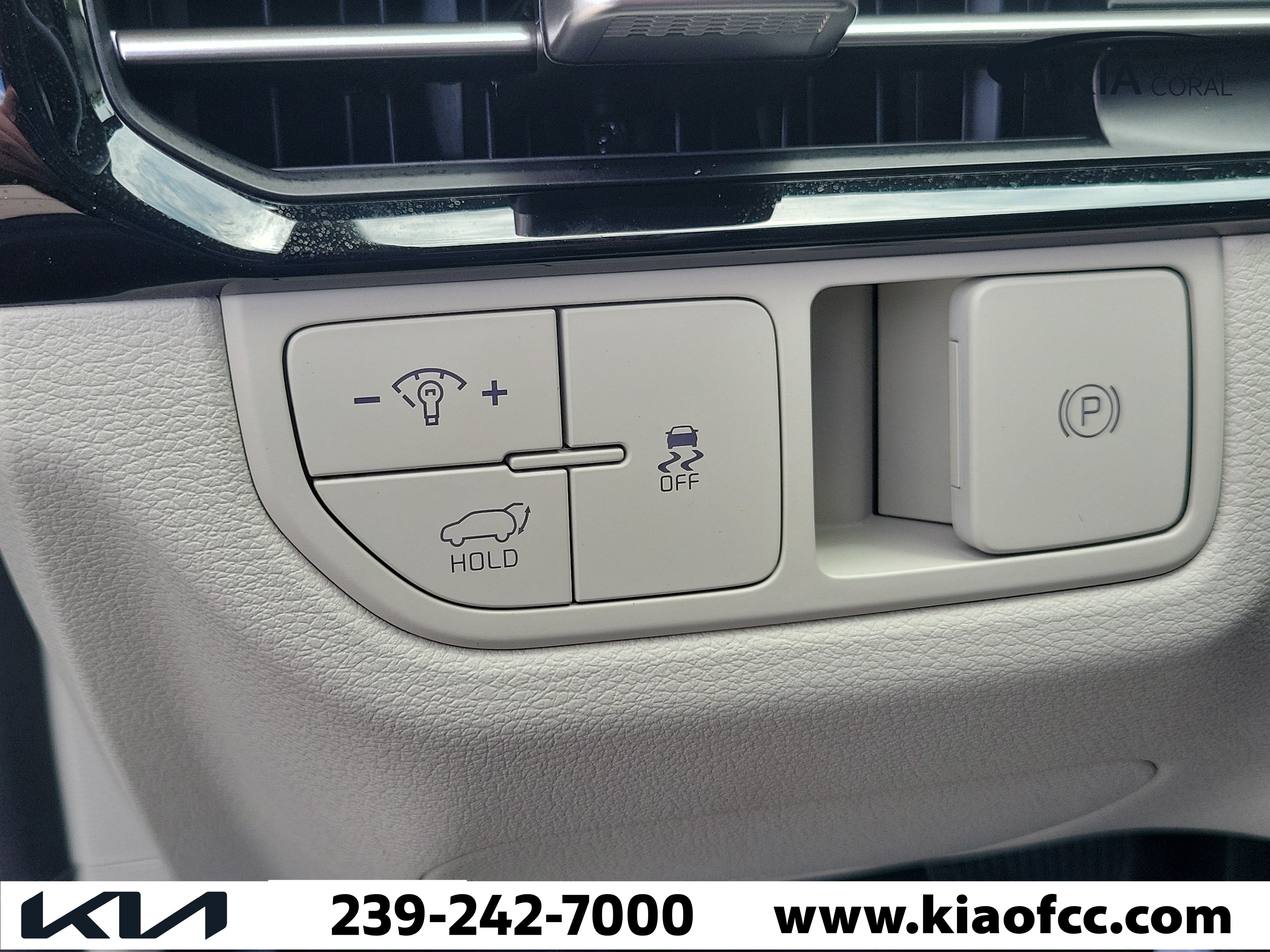 New 2026 Kia Sportage EX FWD image 25