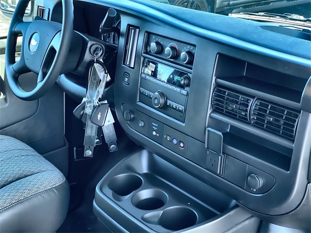 New 2025 Chevrolet Express 2500 Work Van image 31