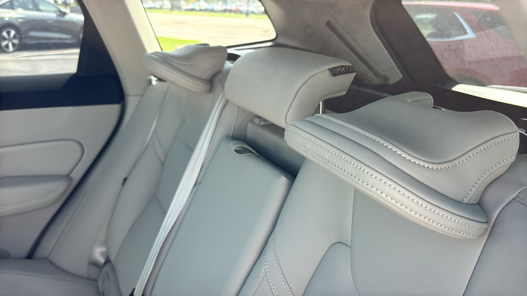 New 2027 Volvo XC60 B5 Ultra AWD/4WD image 10