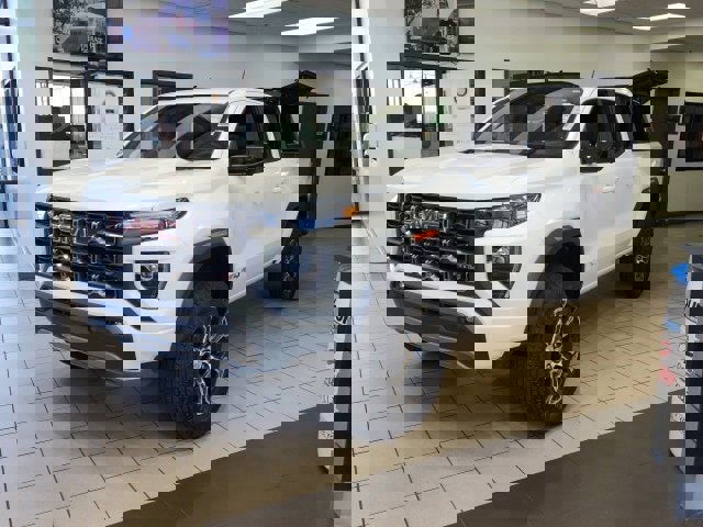 New 2025 GMC Canyon AT4 w/ Technology Plus Package