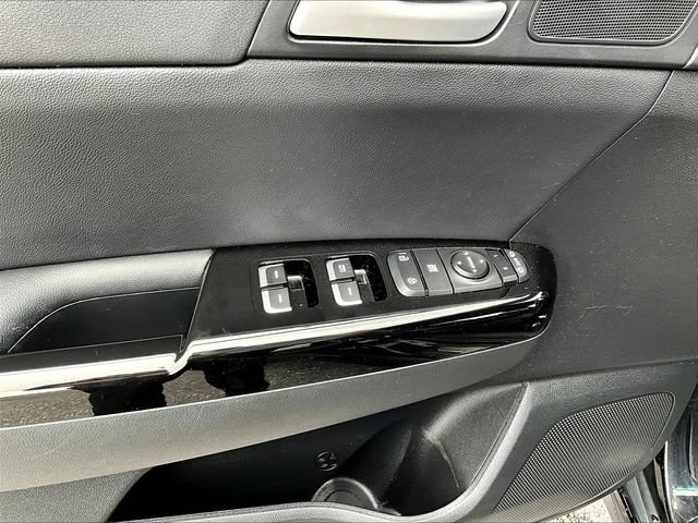 Certified 2022 Kia Sportage Nightfall Edition w/ Nighfall AWD Premium Package image 27