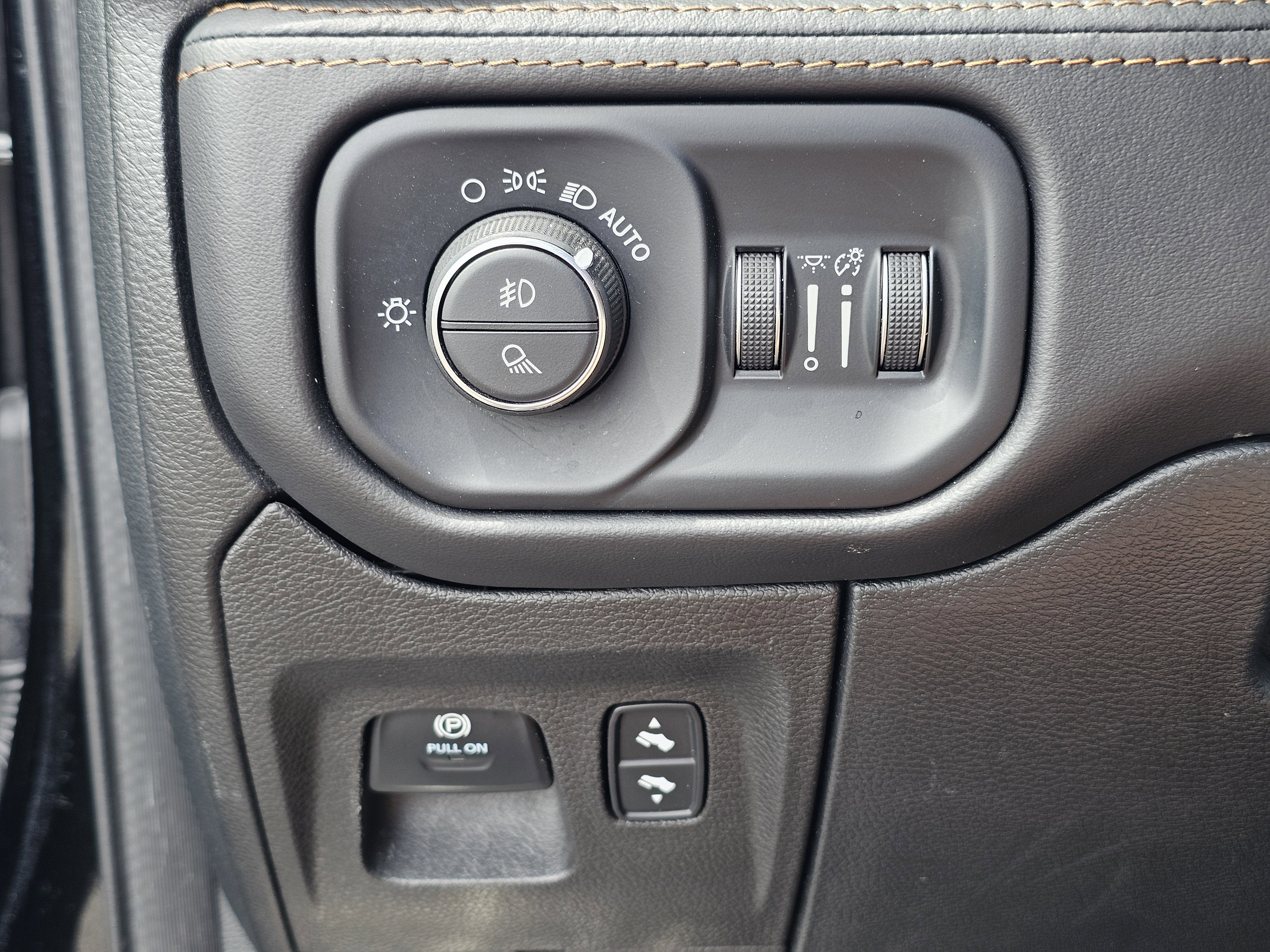 Used 2022 RAM 1500 Limited AWD/4WD image 21