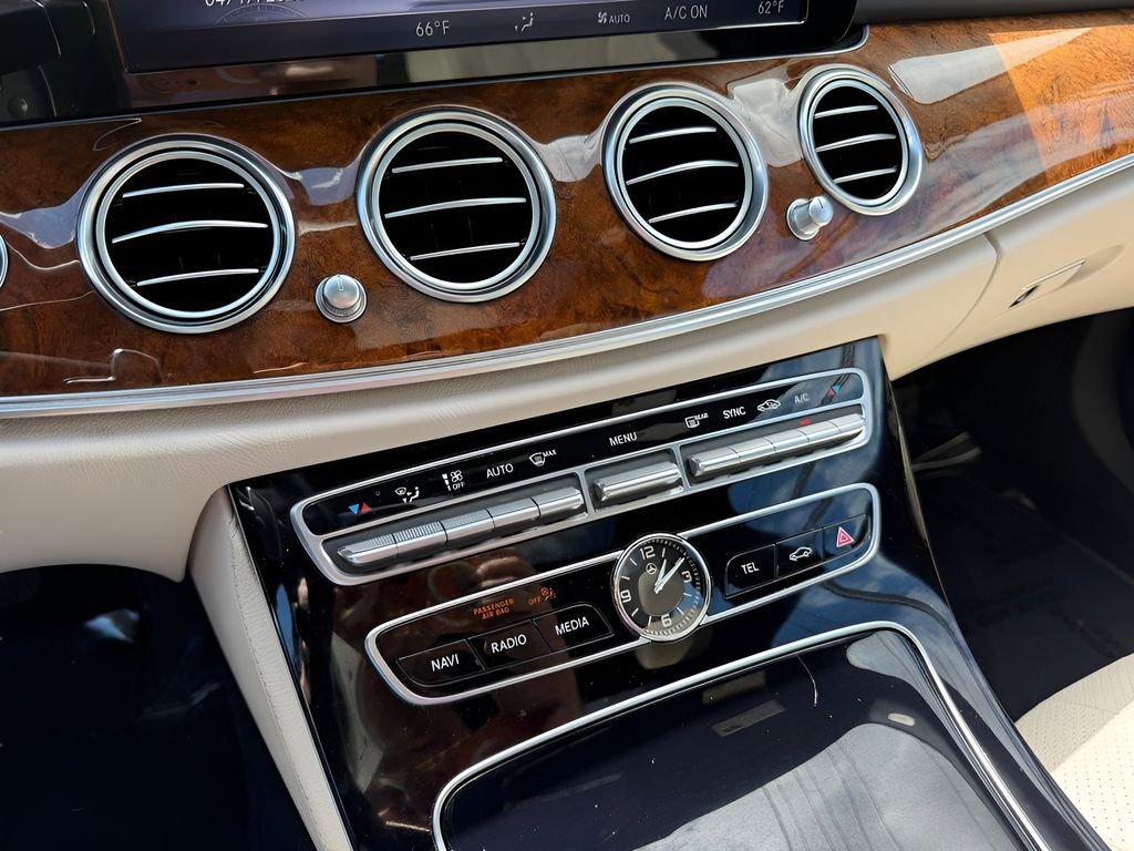 Used 2017 Mercedes-Benz E 300 4MATIC image 31