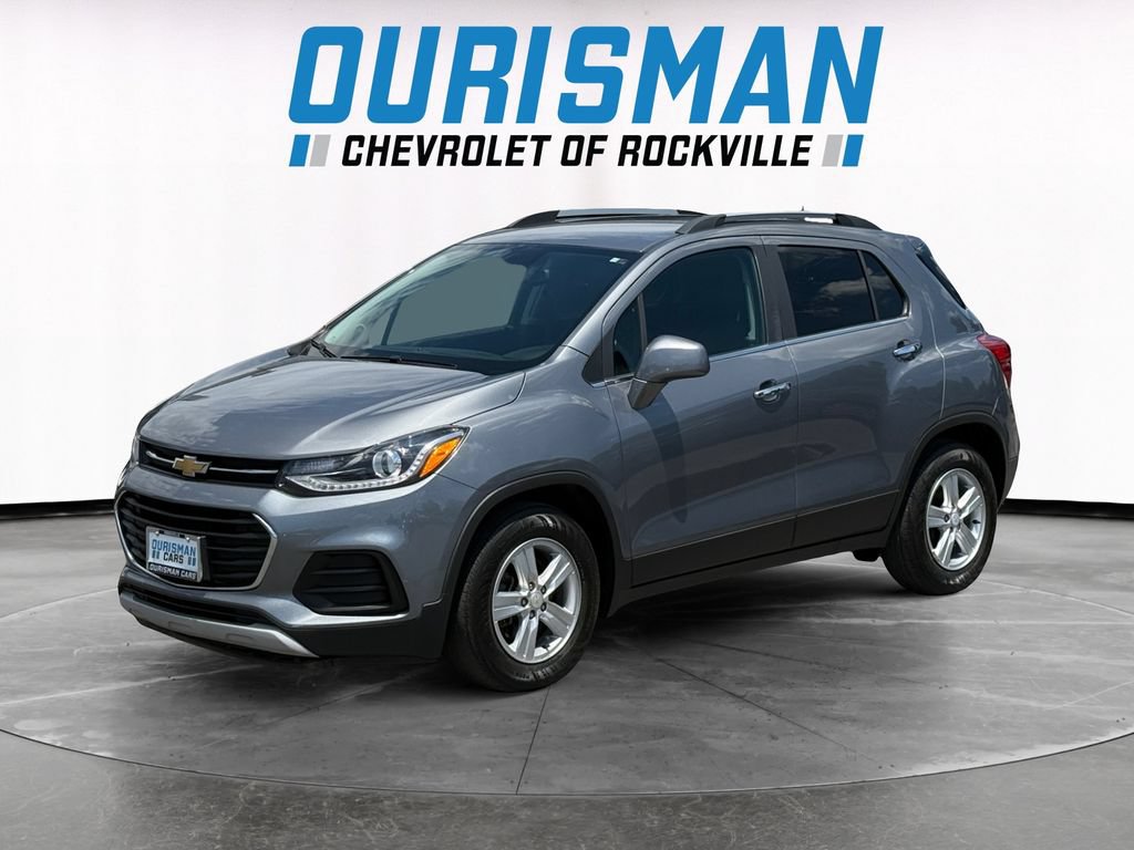 Used 2020 Chevrolet Trax LT w/ Driver Confidence Package FWD image 2