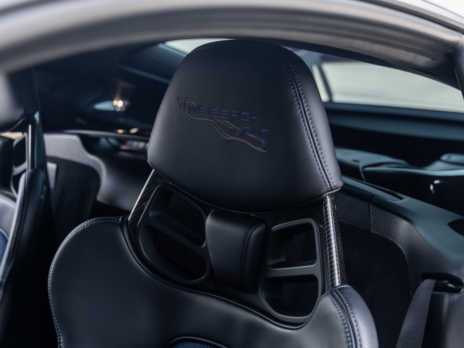 Used 2025 Porsche 718 Cayman GT4 RS image 35