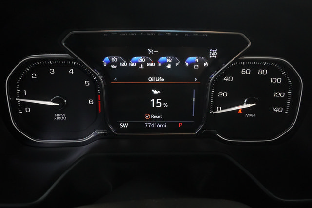 Used 2021 GMC Yukon XL AT4 AWD/4WD image 12