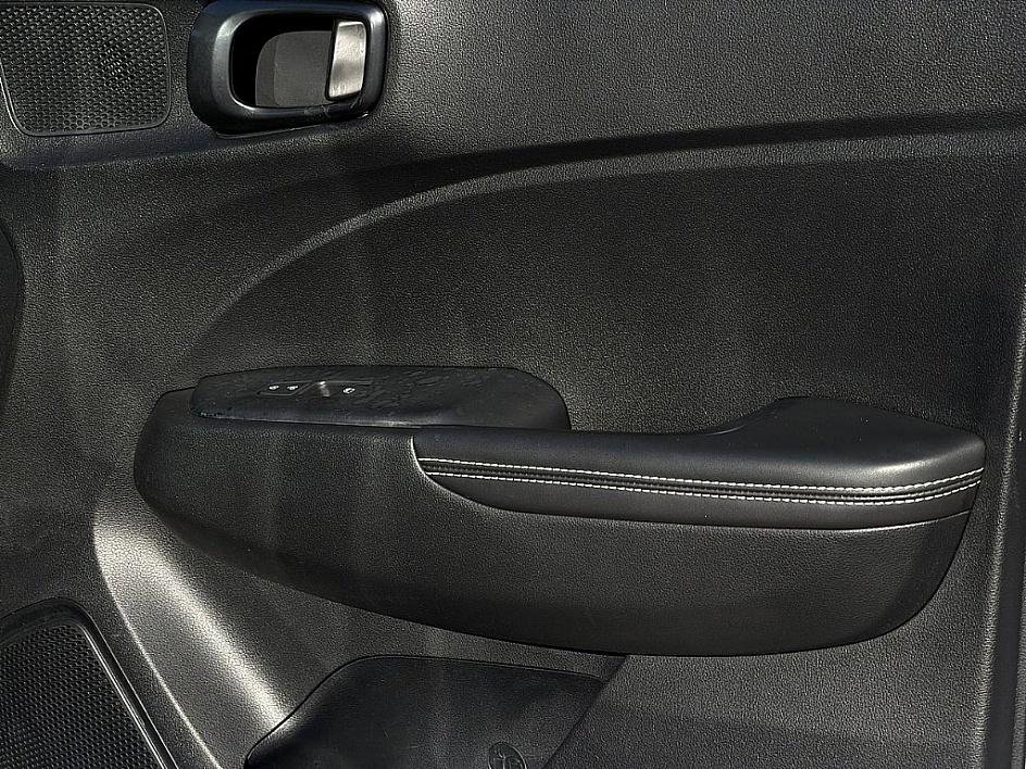 Used 2022 Hyundai Venue Limited w/ Cargo Package image 21