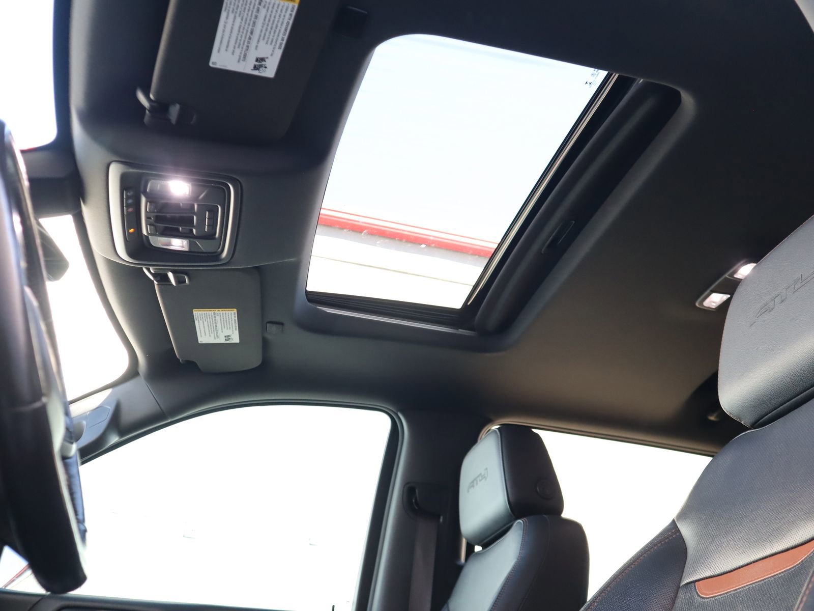 Used 2019 GMC Sierra 1500 AT4 w/ AT4 Premium Package AWD/4WD image 43