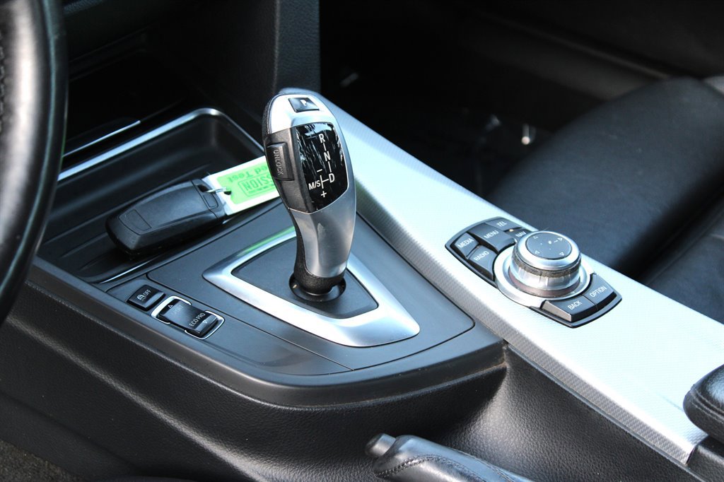 Used 2013 BMW 335i xDrive Sedan AWD/4WD image 28