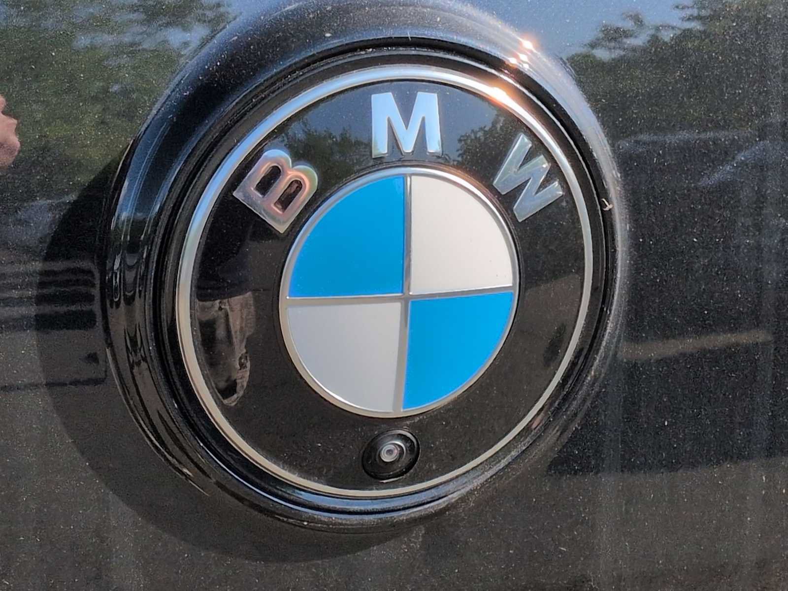 New 2026 BMW iX xDrive60 w/ Premium Package AWD/4WD image 12