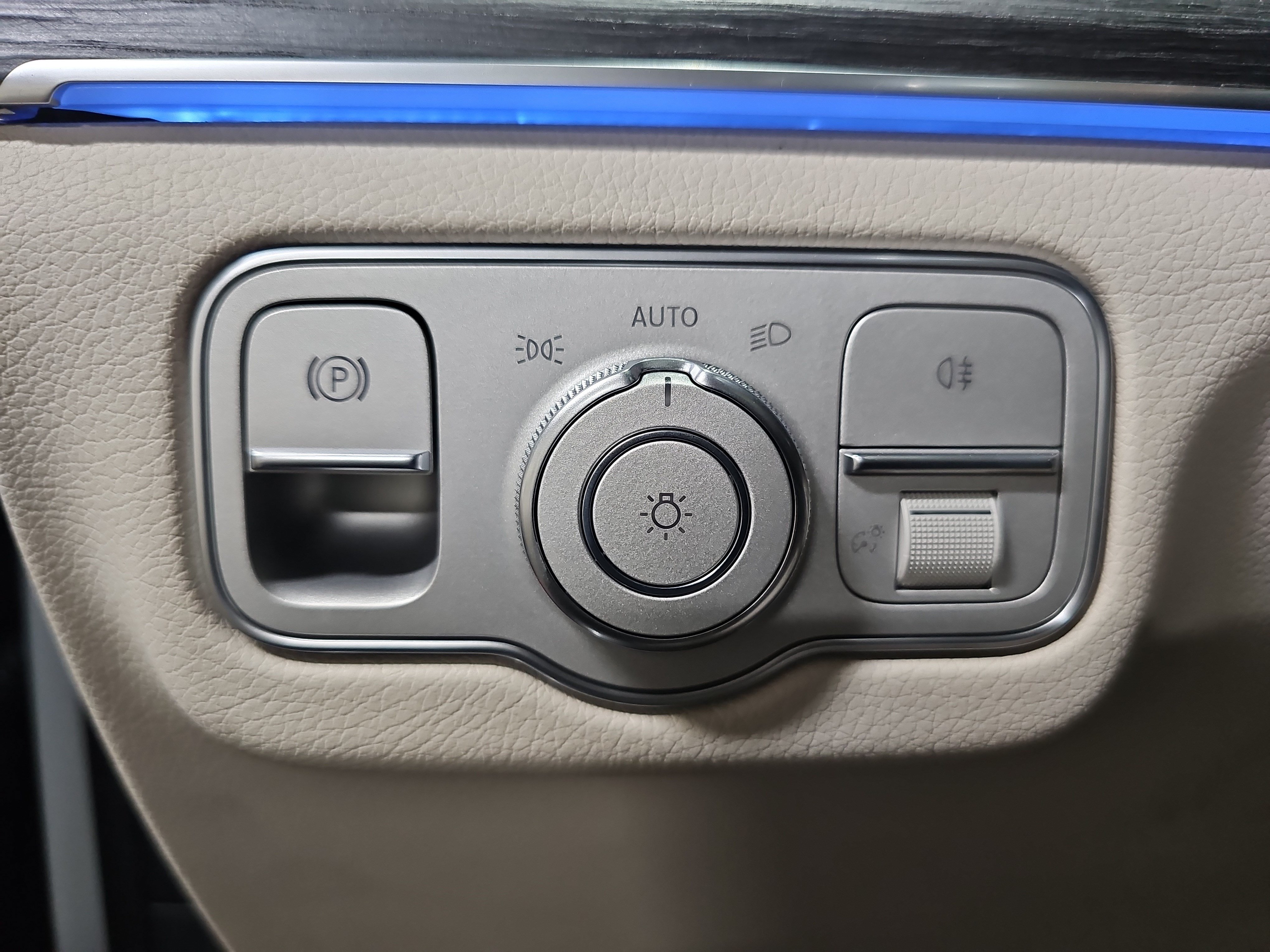 New 2026 Mercedes-Benz GLS 450 4MATIC image 28